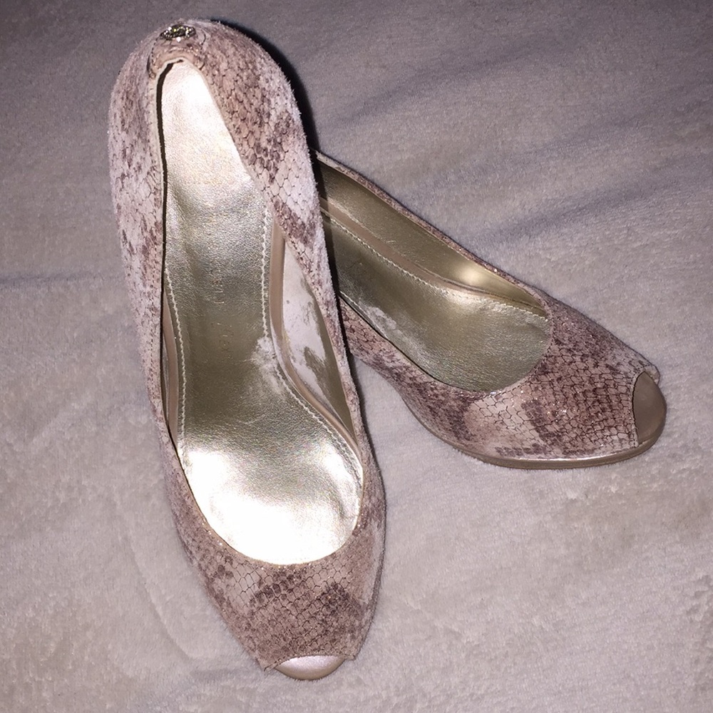 💯💯 Anne Klein Leather iFlex Peep-toe heels!